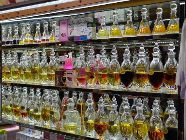 Perfume shelf